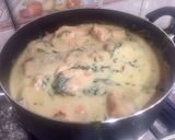 Foto del paso 3 de la receta: Pollo con salsa de espinacas facil!