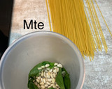 Foto del paso 2 de la receta: Espaguetis al pesto Mte