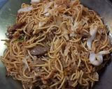 Foto langkah ke 4 dari resep Oseng oseng mie ala rumahan.
