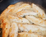 Foto del paso 5 de la receta: Solomillos de Pollo al Ajillo con Patatas