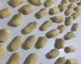 Foto del passaggio 13 della ricetta Gnocchetti sardi con pesto di pomodori secchi (malloreddus)