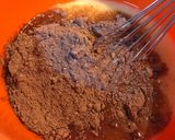Gambar langkah 3 resipi Chocolate Blackout Cake.