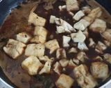 Foto langkah ke 5 dari resep Rawon Tahu dan Putih Telur.