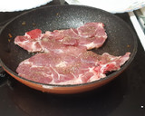 Foto del paso 5 de la receta: Chuletas de aguja de cerdo a la plancha con salsa de zanahoria