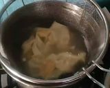 Foto langkah ke 2 dari resep Sup pangsit ayam.