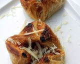 A picture of step 3 of Cheese Pizza Puff.