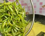 Gambar langkah 3 resipi Ghondang (rendang) Kacang Mo Ayam.