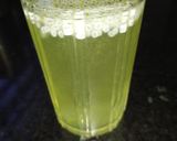 A picture of step 2 of Kiwi chia juice.