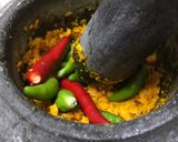Gambar langkah 1 resipi Ayam Masak Lemak Cili Api.
