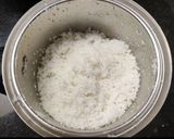 A picture of step 1 of Leftover Idly upma.