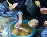 Foto langkah ke 7 dari resep Bolu kukus gula aren.
