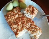 Foto del passaggio 7 della ricetta Sbriciolata con ricotta, yogurt e pere🍐