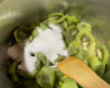 Foto del paso 2 de la receta: Mermelada de kiwi casera