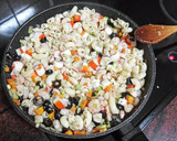 Foto del paso 3 de la receta: Salteado de pasta a la oriental