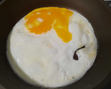Foto del paso 1 de la receta: Fajita de huevo frito y queso