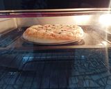 A picture of step 3 of Chicken Tikka Pizza 🍕🧀🍕.