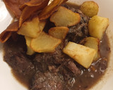 Foto del paso 5 de la receta: Estofado de ternera con chips de boniato