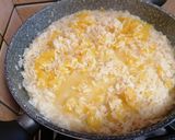 Foto del passaggio 3 della ricetta Risotto con zucca, gorgonzola e noci