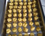 Foto langkah ke 4 dari resep Palm Cheese Cookies.