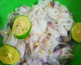 Foto langkah ke 1 dari resep Cumi Saos Tiram.