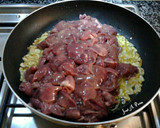 Foto del paso 3 de la receta: Hígados de pollo en salsa de paté de cerdo ibérico