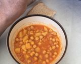 A picture of step 4 of Chickpeas and potato soup.