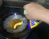Foto langkah ke 3 dari resep Udang goreng mentega ala resto seafood halal.