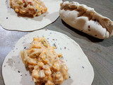 Empanadas de choclo y salsa blanca