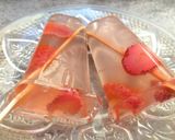 Foto langkah ke 8 dari resep Jelly lychee strawberry.