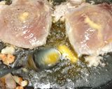 Foto langkah ke 4 dari resep Marlin steak with mushroom sauce.