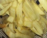 A picture of step 3 of Fried chips/frenchfries #4weekschallenge.