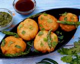 A picture of step 9 of Crispy Bread Onion Kachoris.