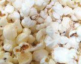 Foto langkah ke 5 dari resep Pop Corn simple.