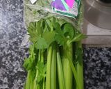 Hình bước làm 1 của món Kim chi cần tây