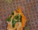 A picture of step 1 of Chicken & Kale Spring rolls.