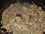 Fideos con salsa blanca y pollo