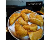 A picture of step 9 of Goan Tikshyo Nevryo/ Spicy Goan Karanjis.