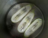 Foto del paso 2 de la receta: Sardina confitada y puré de zucchini