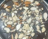 ચોકલેટ ચીકી(Chocolate Chikki Recipe in Gujarati) રેસીપી સ્ટેપ4ફોટો