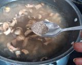 A picture of step 3 of Mushroom corn garlic soup.