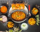 स्वादिष्ट महाराष्ट्रीयन डिश _ मिसल पाव रेसिपी चरण 12 फोटो