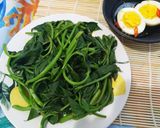 Hình bước làm 3 của món Rau lang luộc chấm trứng dầm