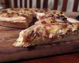 Foto del paso 11 de la receta: 🫓 Tarta Express de Queso, Jamón y Cebolla Caramelizada (¡Infalible!)