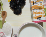 A picture of step 1 of Creamy dates shake.