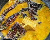 Foto langkah ke 6 dari resep Kotokan Ikan Pari Asap.
