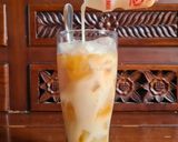Foto langkah ke 5 dari resep Ice Tea Honey Yakult.