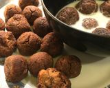 Foto del paso 3 de la receta: Bolitas energéticas estilo cereal de cacao y canela, sin harina,lácteos ni huevo