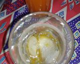 Foto langkah ke 2 dari resep Es Sirup Jeruk.