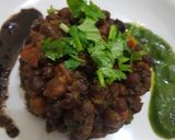 A picture of step 4 of Chana masala chaat.