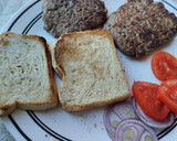 Foto del paso 1 de la receta: Sándwich doble de carne...🥑🍅🥪🥩